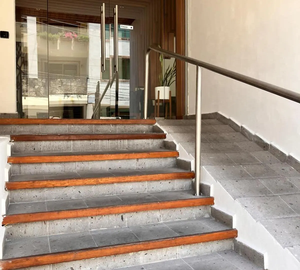Central Playa Del Carmen Master Suite With Rooftop Pool And Gym Wifi Free Parking Near Beach Apartmán